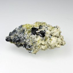 Hematite, epidote - Face Sud des Droites,Mont-Blanc massif, Haute-Savoie, France