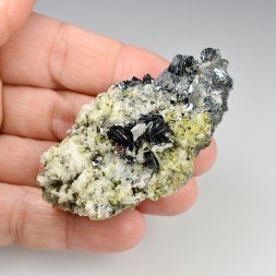 Hématite, épidote - Face Sud des Droites, massif du Mont-Blanc, Haute-Savoie, France