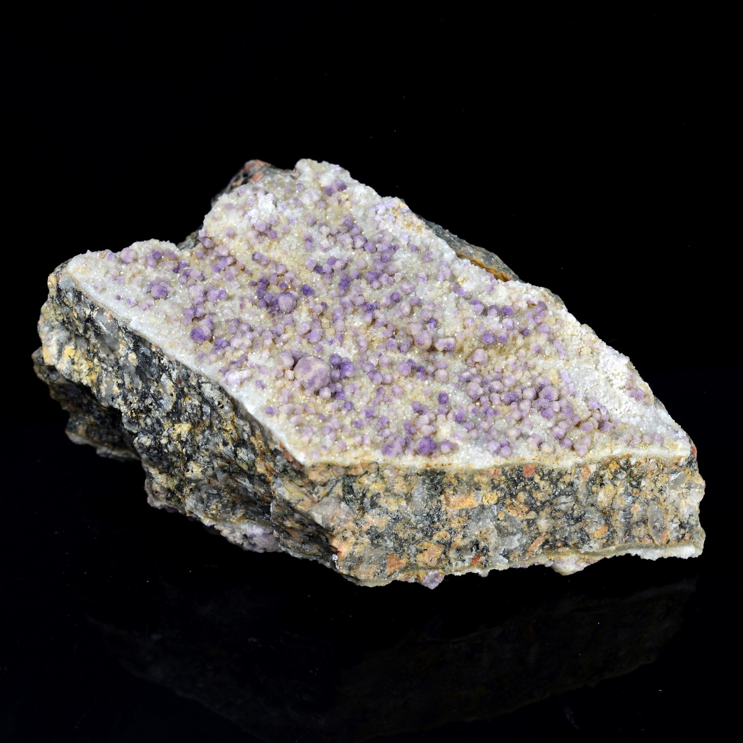 Fluorite - Buxières-les-Mines, Allier, France