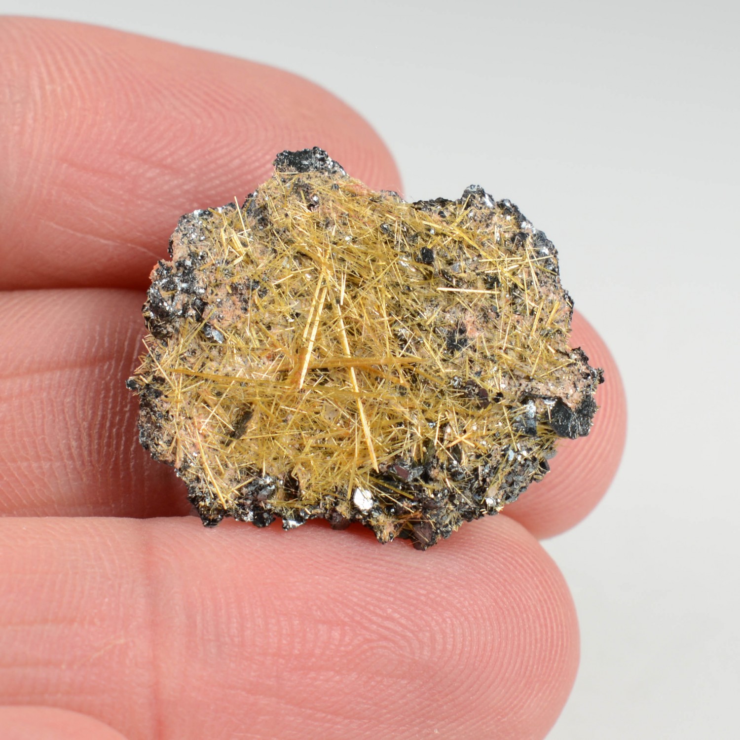Rutile et hématite - Novo Horizonte, Bahia, Brésil