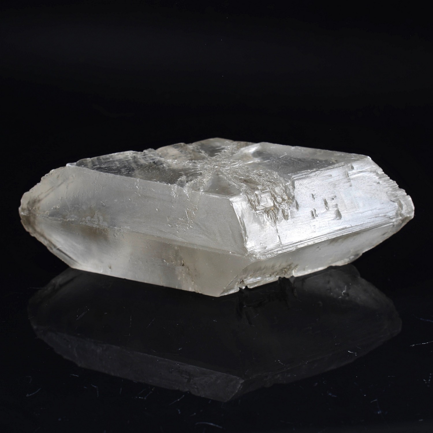 Gypsum - Bagnols-sur-Cèze, Gard, France