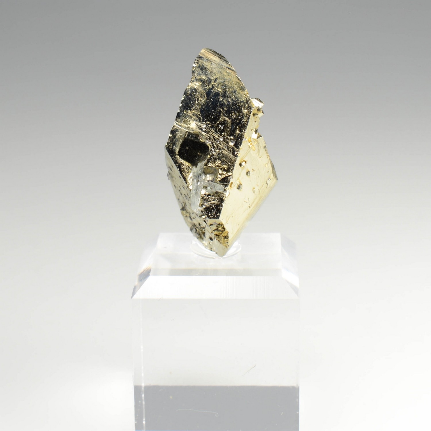 Rhombohedral pyrite - Borieva mine, Madan, Bulgaria