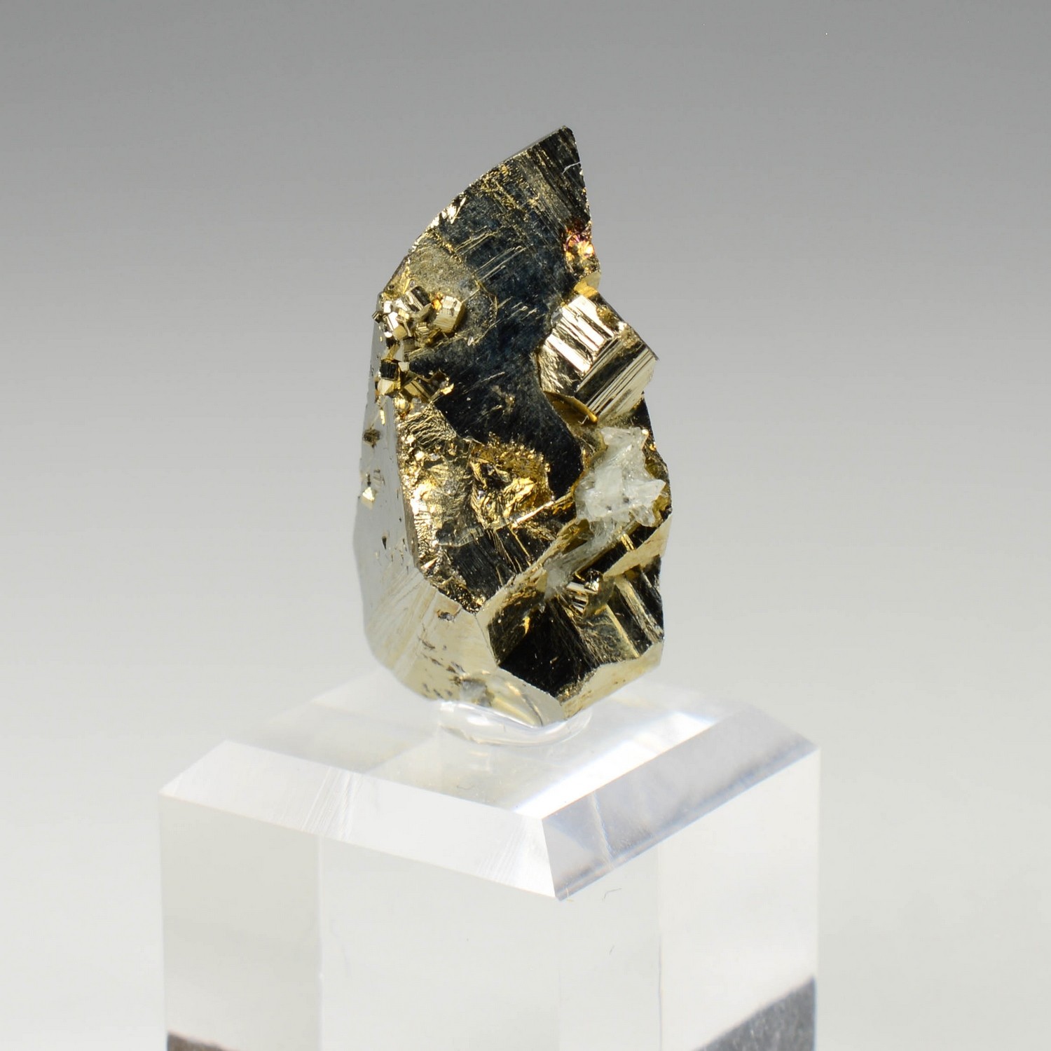 Rhombohedral pyrite - Borieva mine, Madan, Bulgaria