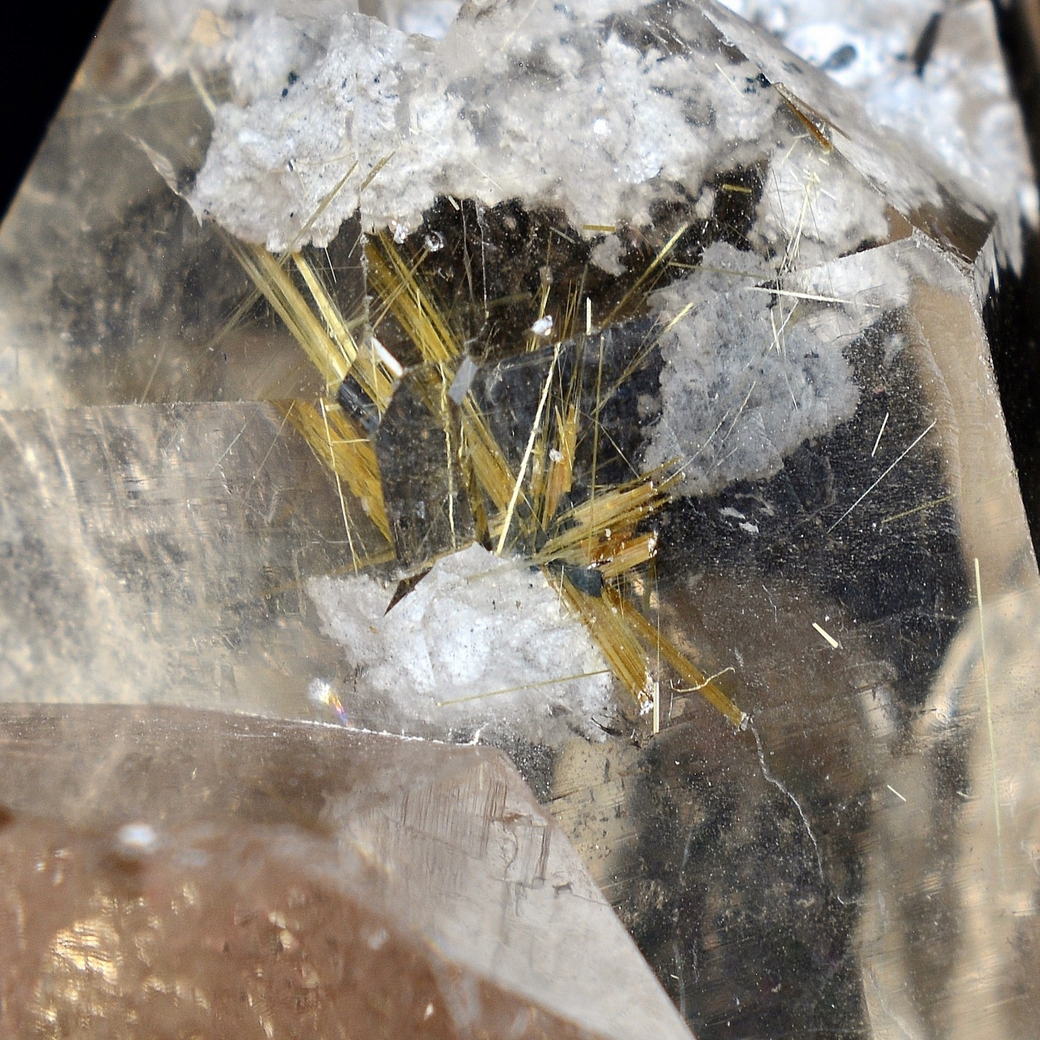 Rutile hematite inclusions in quartz - Novo Horizonte, Bahia, Brazil