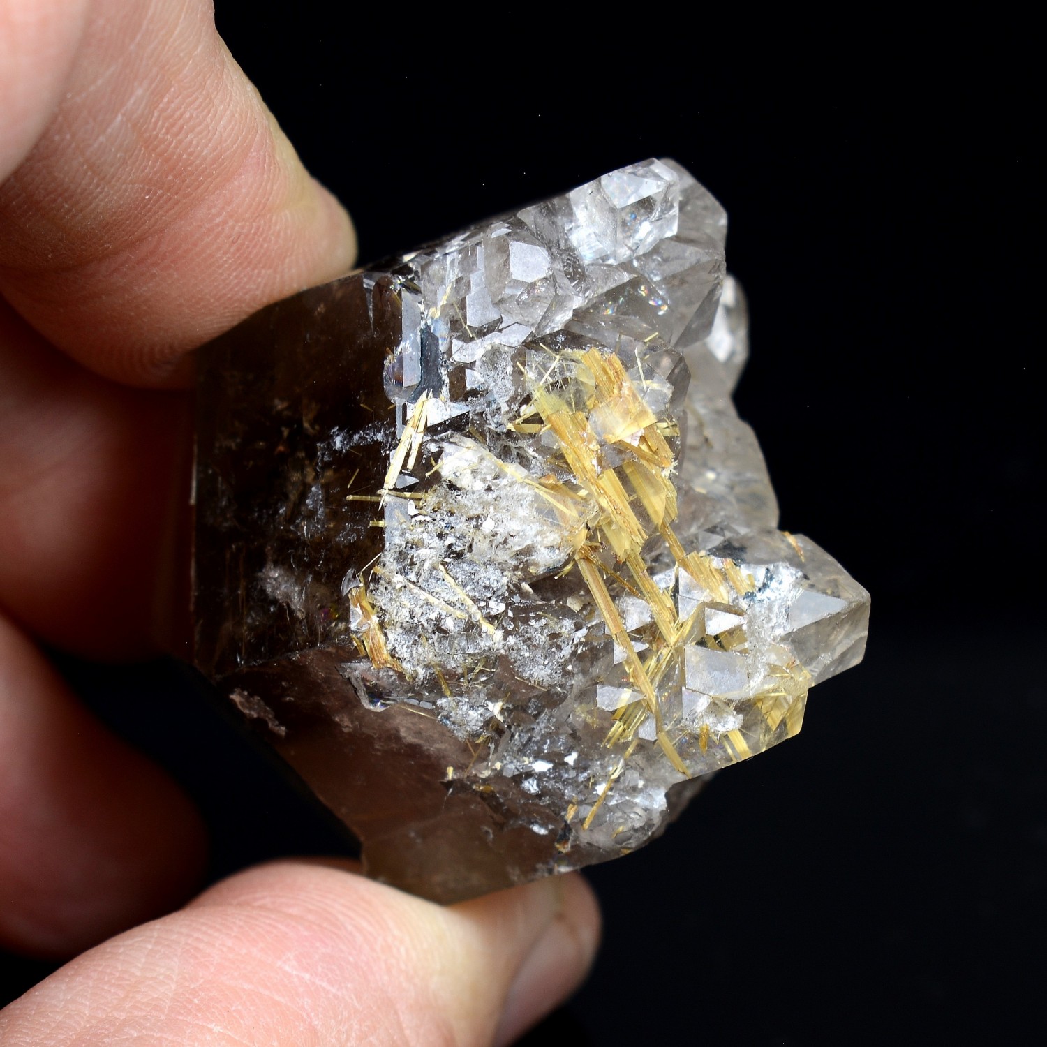 Rutile hematite inclusions in quartz - Novo Horizonte, Bahia, Brazil