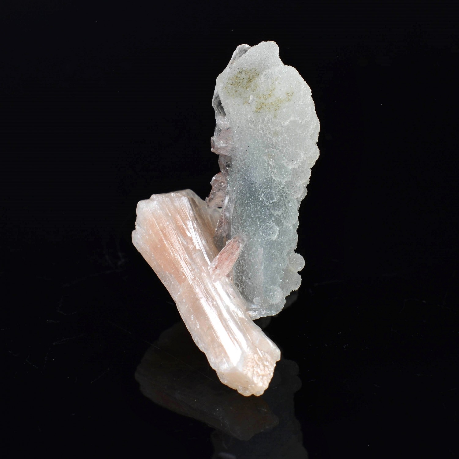 Stilbite and chalcedony - Nashik, Maharashtra, India