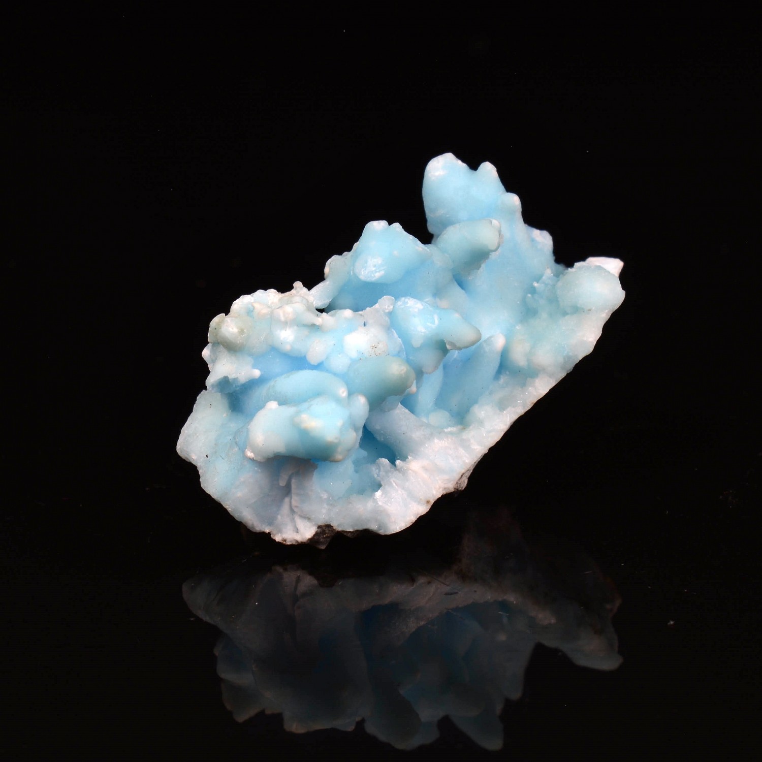 Blue aragonite - Dongshuang mine, Yunan province, China