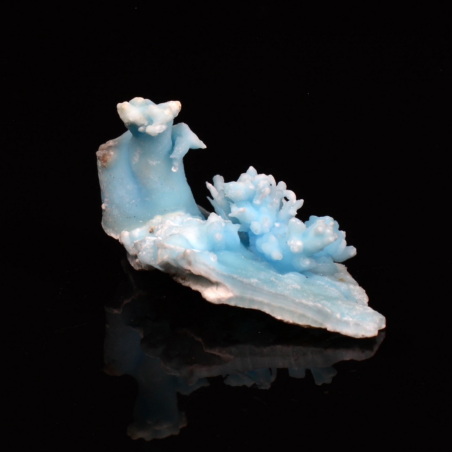Blue aragonite - Dongshuang mine, Yunan province, China