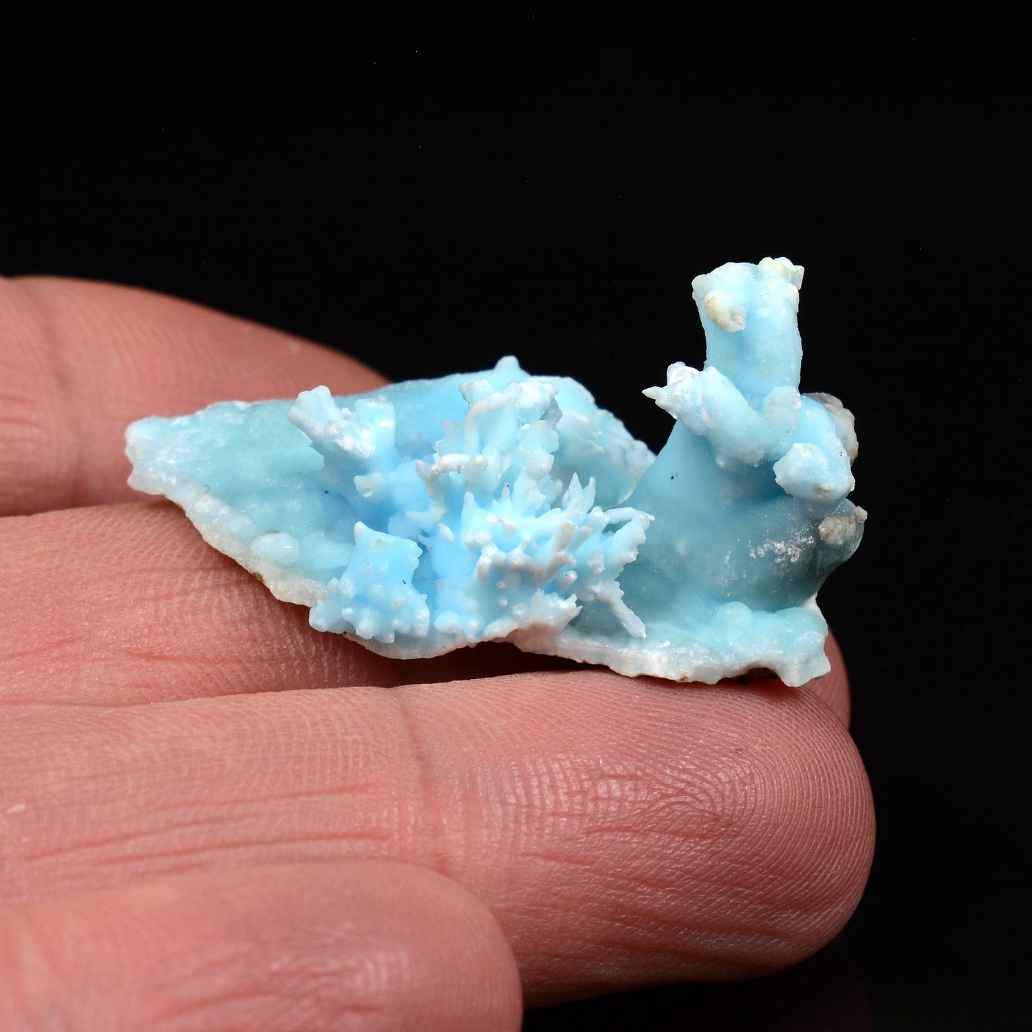 Blue aragonite - Dongshuang mine, Yunan province, China