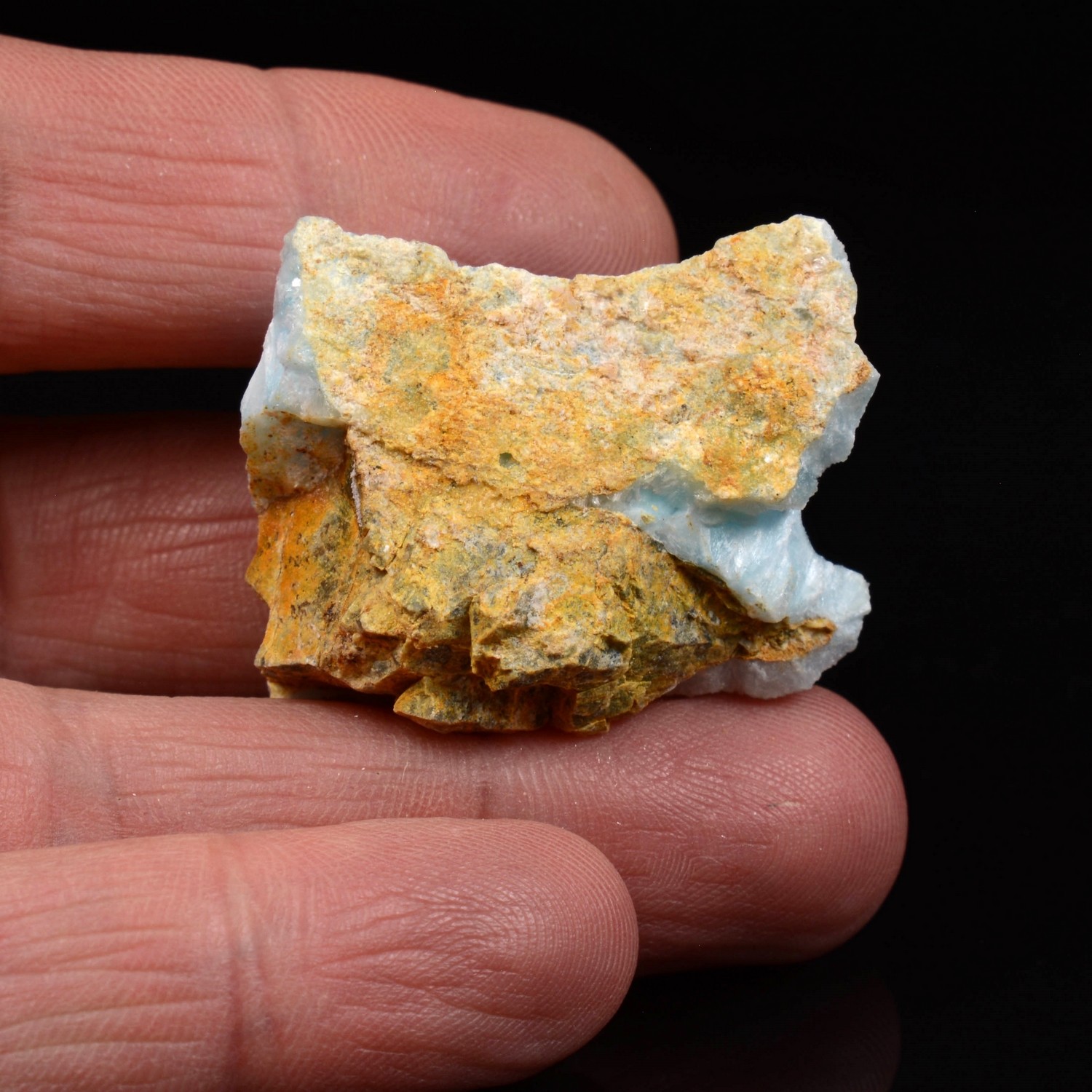 Blue aragonite - Dongshuang mine, Yunan province, China