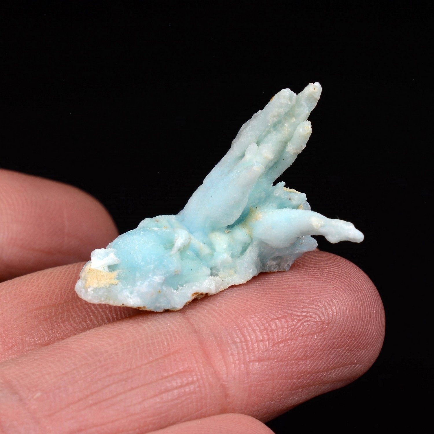 Blue aragonite - Dongshuang mine, Yunan province, China