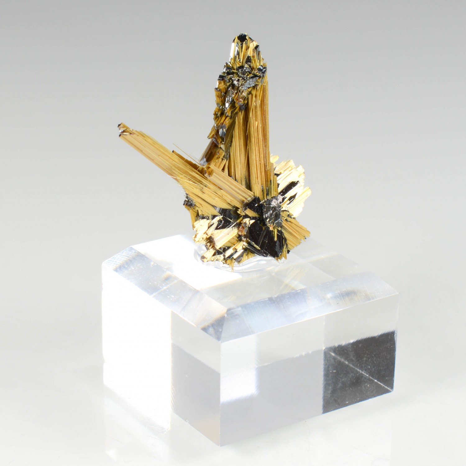 Rutile and haematite - Novo Horizonte, Bahia, Brazil