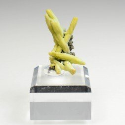 Plumbogummite psm after pyromorphite - Yangshuo Mine, Guilin, Guangxi Province, China