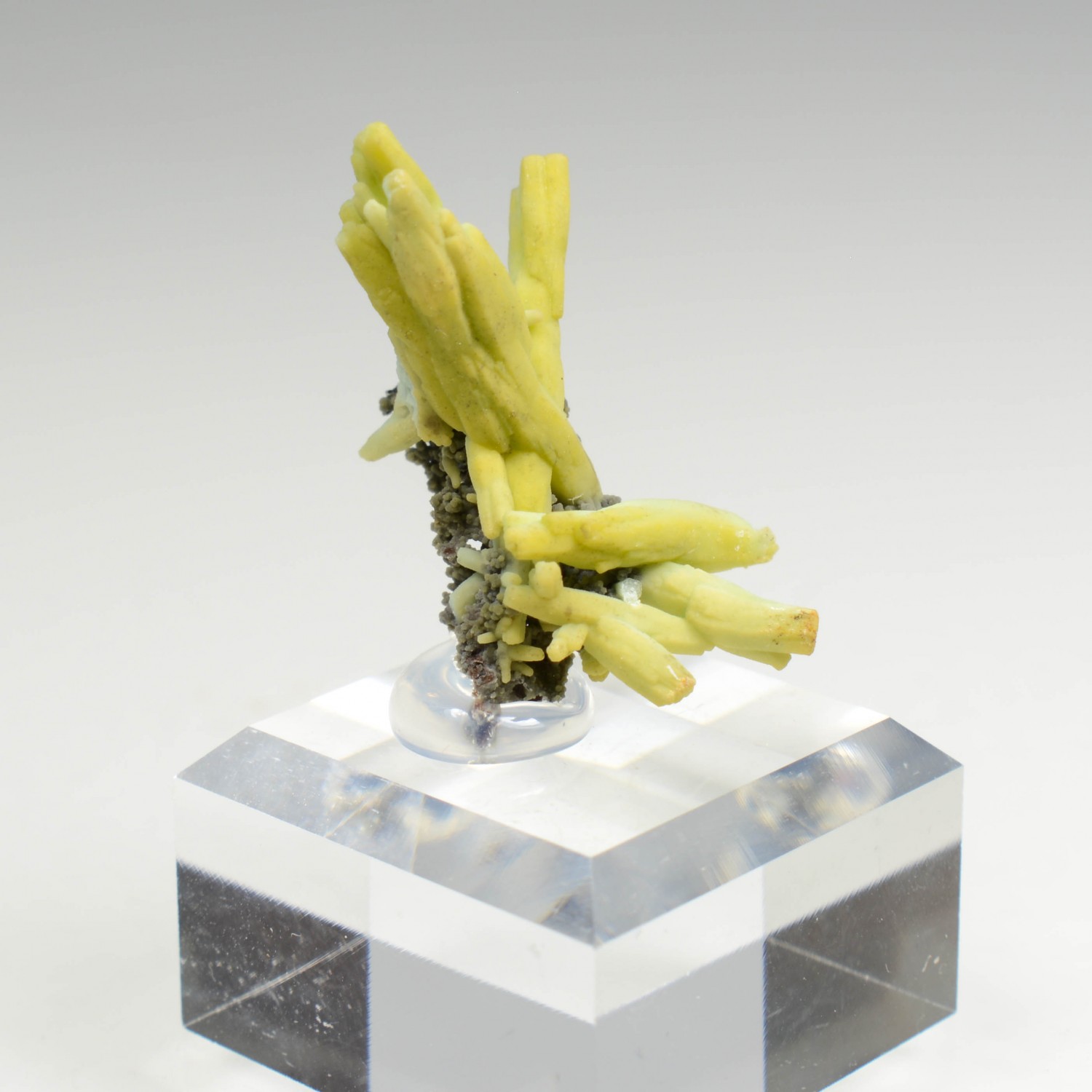 Plumbogummite psm after pyromorphite - Yangshuo Mine, Guilin, Guangxi Province, China