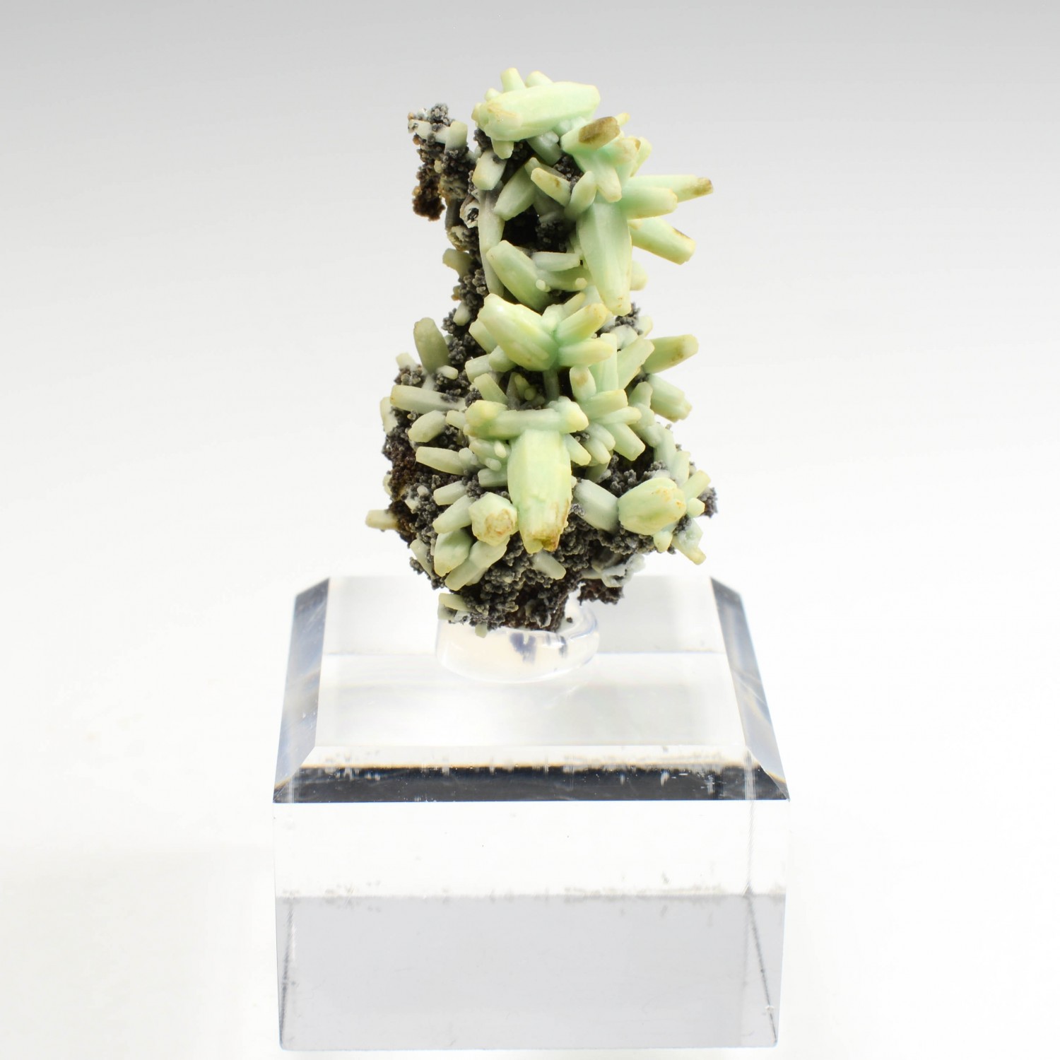 Plumbogummite psm after pyromorphite - Yangshuo Mine, Guilin, Guangxi Province, China