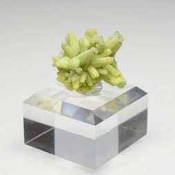 Plumbogummite psm après pyromorphite - Mine Yangshuo, Guilin, Province de Guangxi, Chine