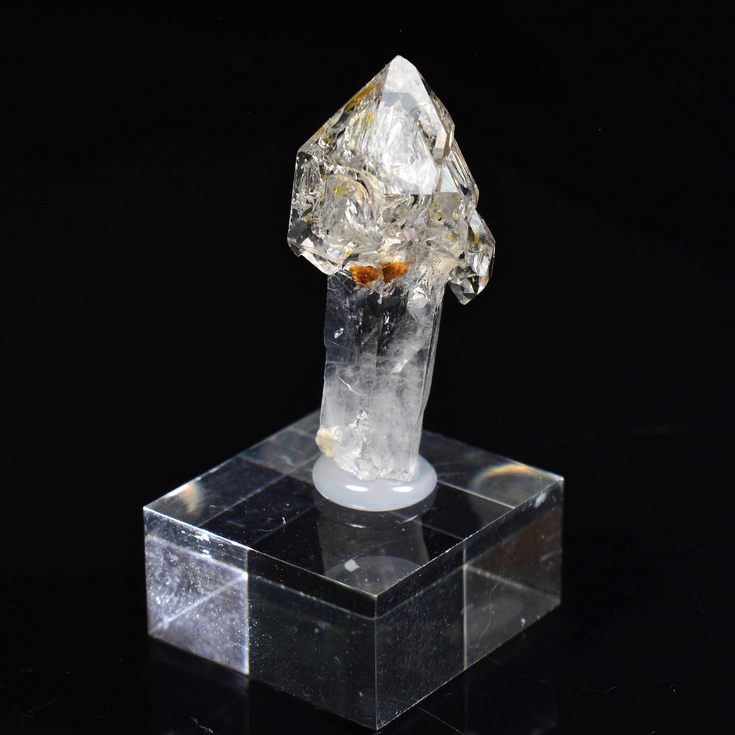Firefly quartz with petroleum inclusions - Madirobe, Madagascar