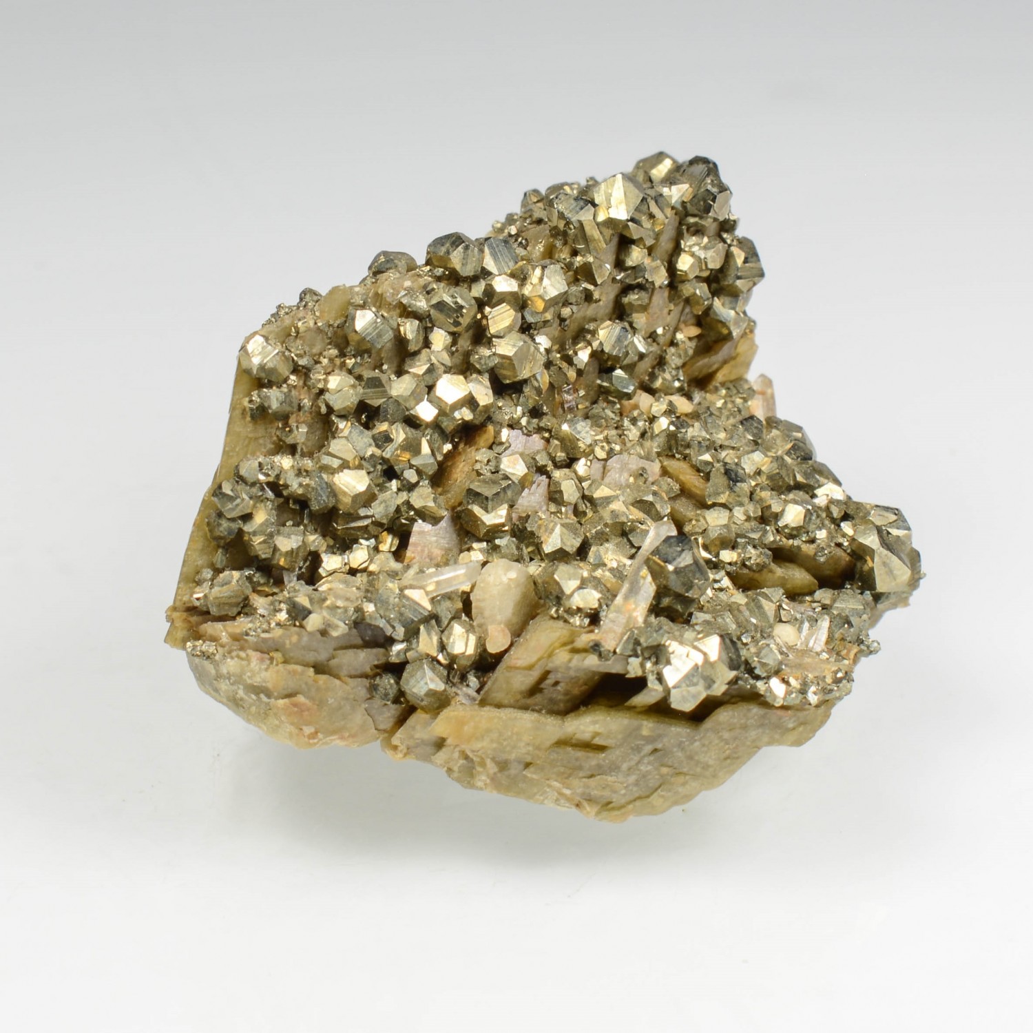 Siderite and pyrite - Saint-Pierre-de-Mésage, Isère, France