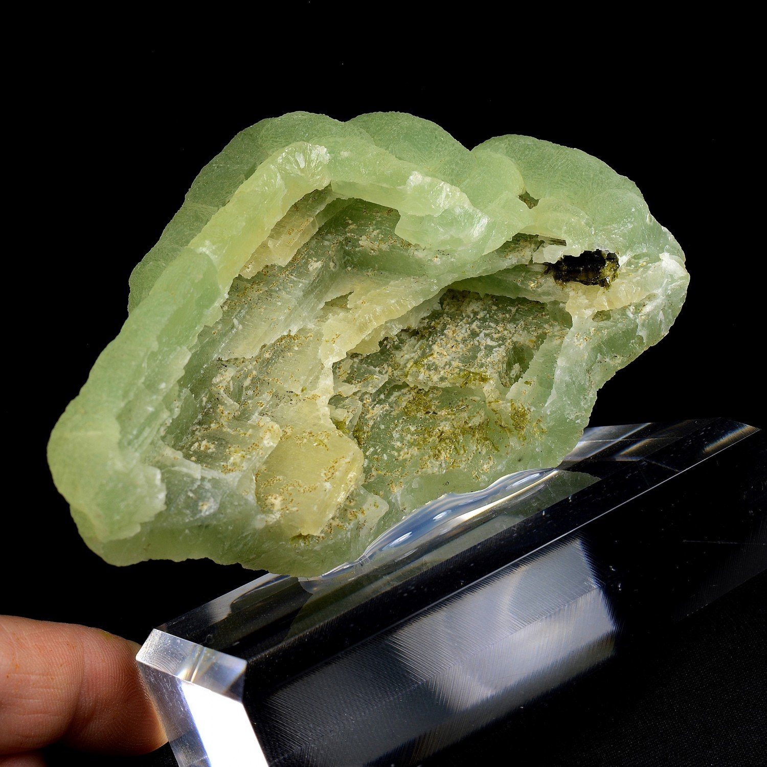 Anhydrite périmorphosis in prehnite - Diamonkara, Kayes, Mali
