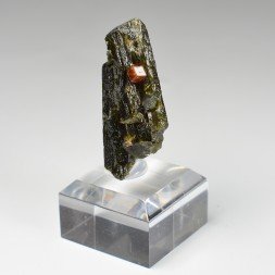 Epidote and garnet - Diamonkara, Kayes, Mali