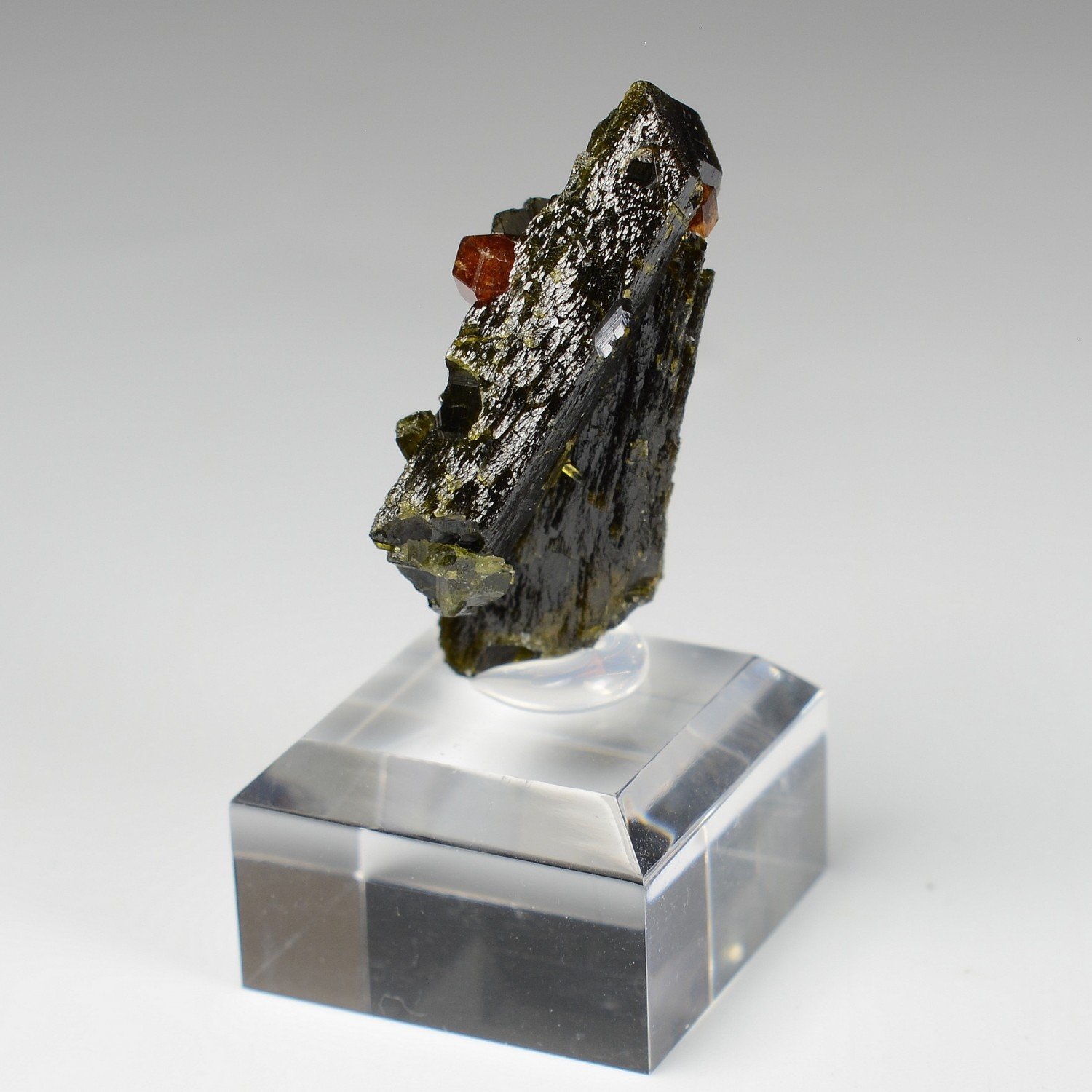 Epidote and garnet - Diamonkara, Kayes, Mali
