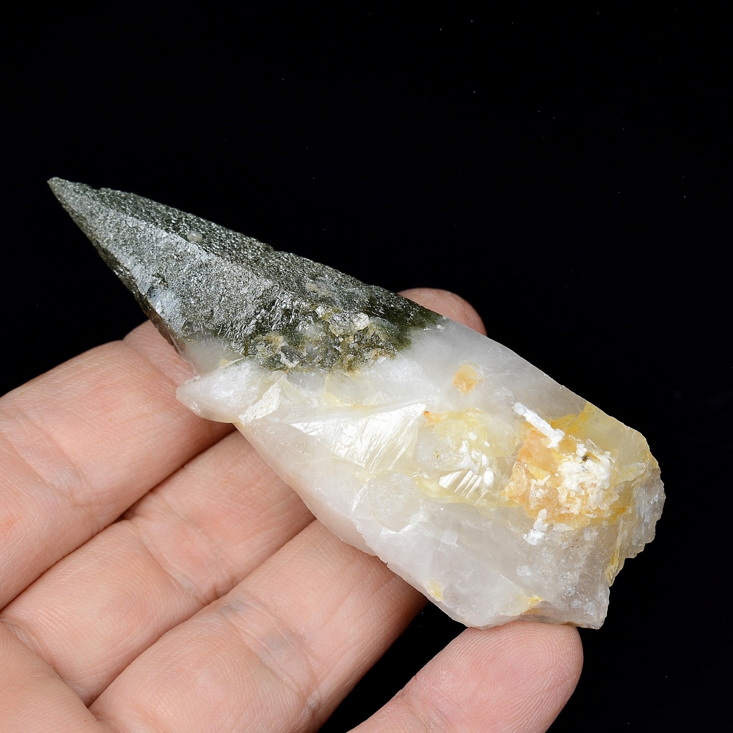 Quartz and chlorite - Ganesh Himal, Nepal