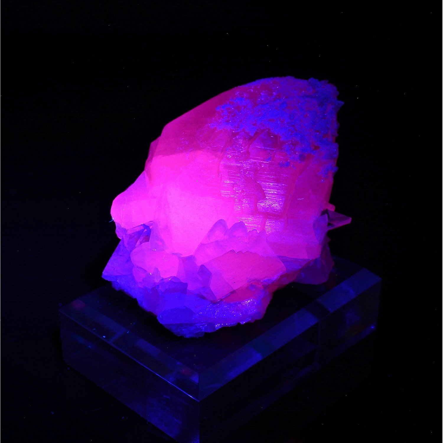 Calcite and quartz - Fond Poulain, Maronne, Isère, France