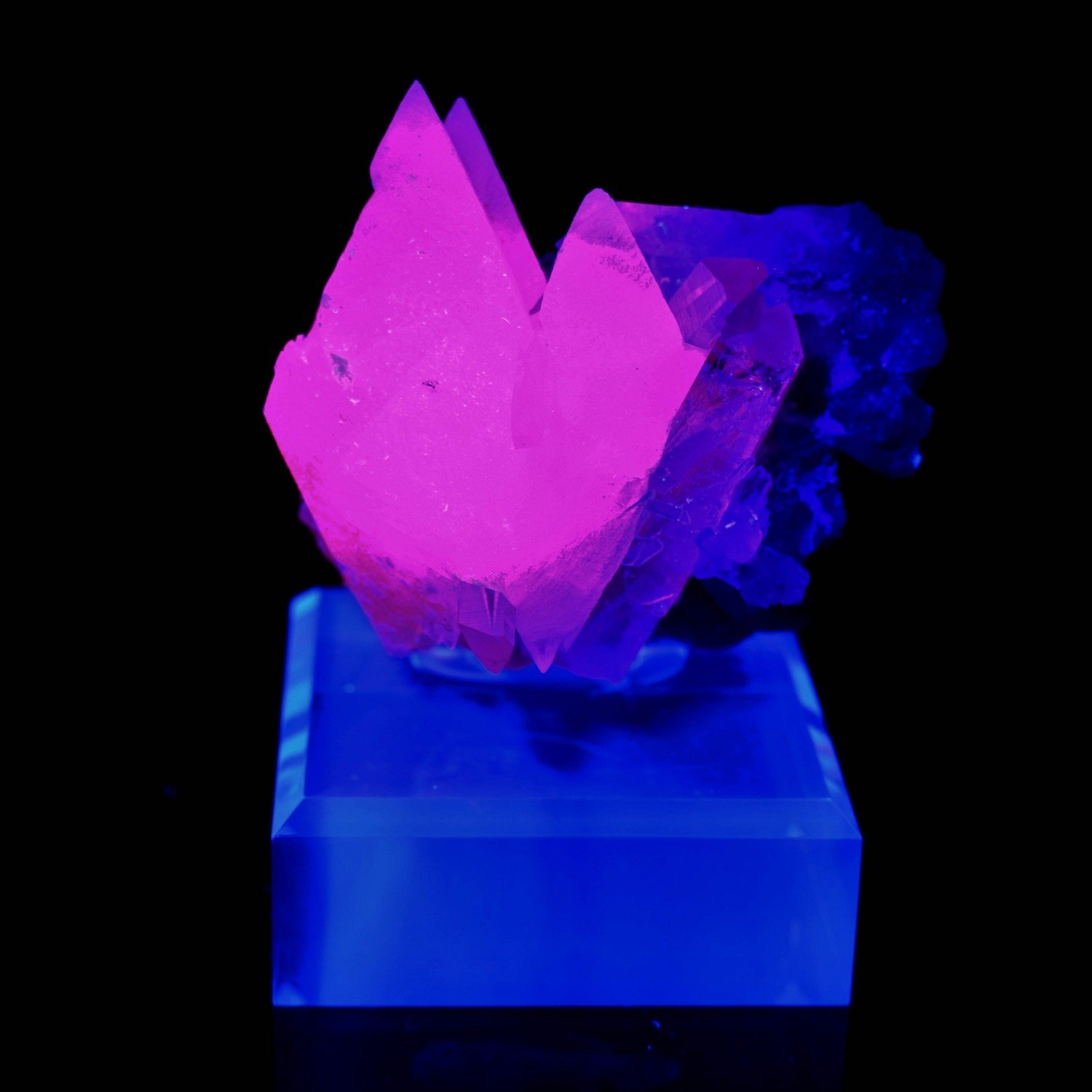Calcite and quartz - Fond Poulain, Maronne, Isère, France