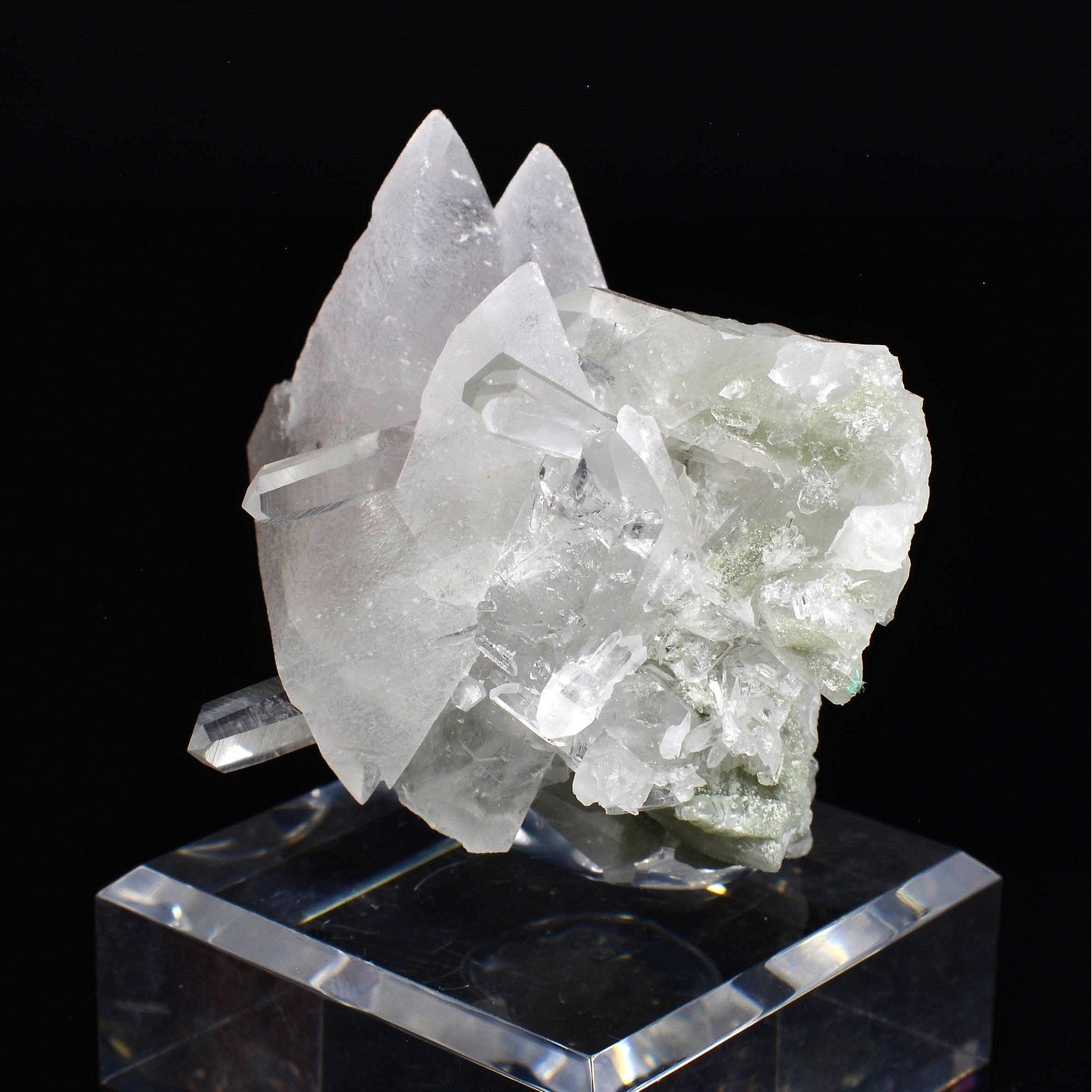 Calcite et quartz - Fond Poulain, Maronne, Isère, France