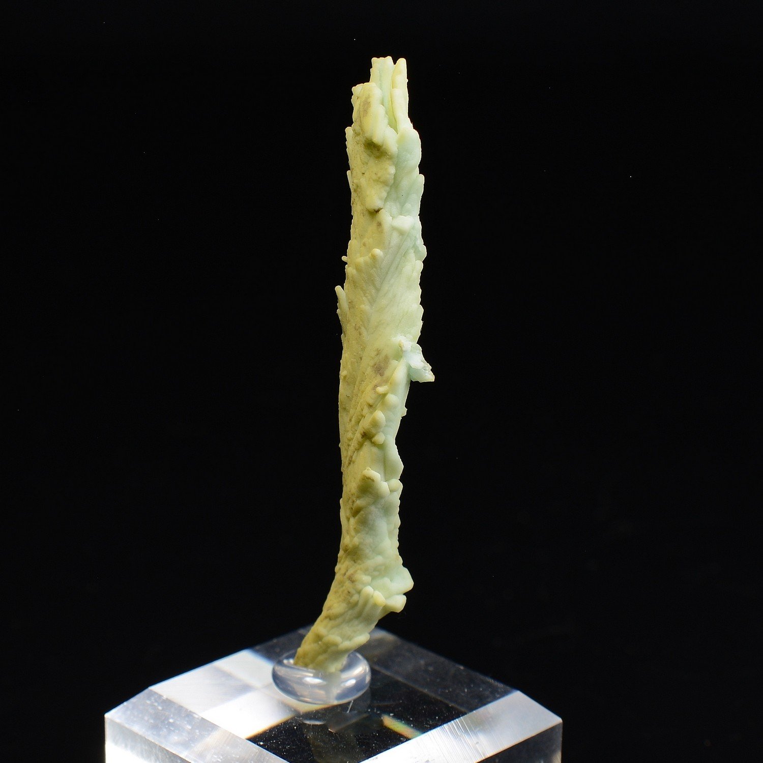 Plumbogummite psm après pyromorphite - Mine Yangshuo, Guilin, Province de Guangxi, Chine