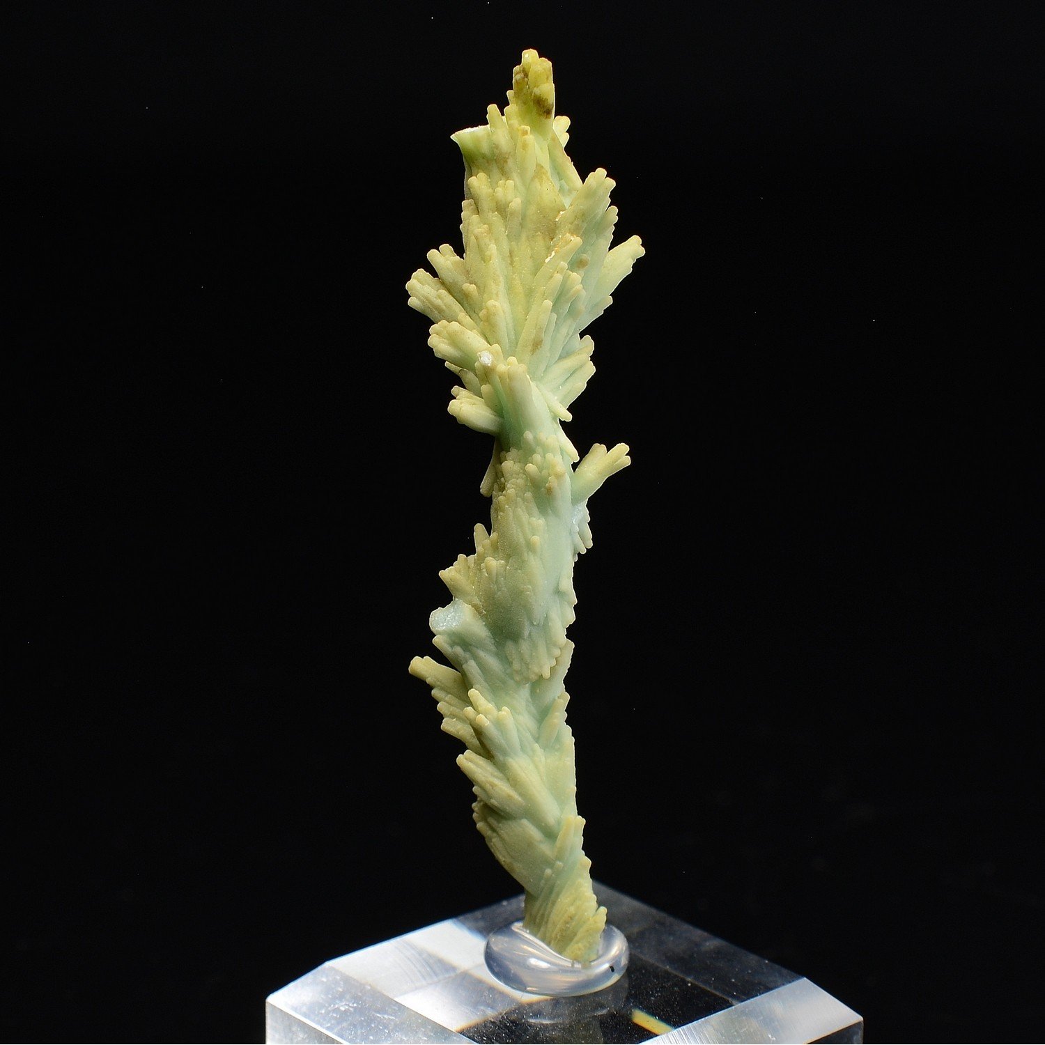 Plumbogummite psm après pyromorphite - Mine Yangshuo, Chine