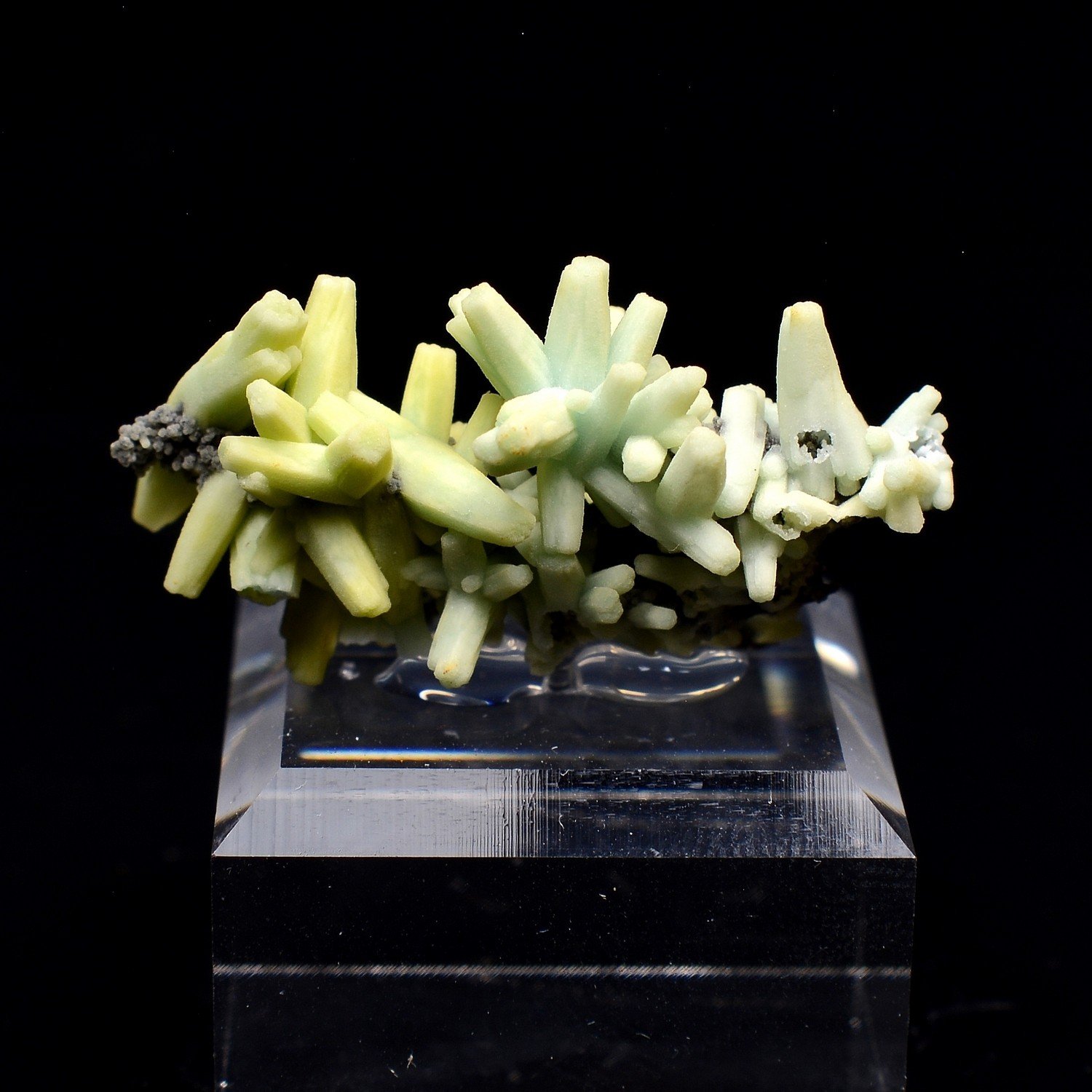 Plumbogummite psm après pyromorphite - Mine Yangshuo, Chine