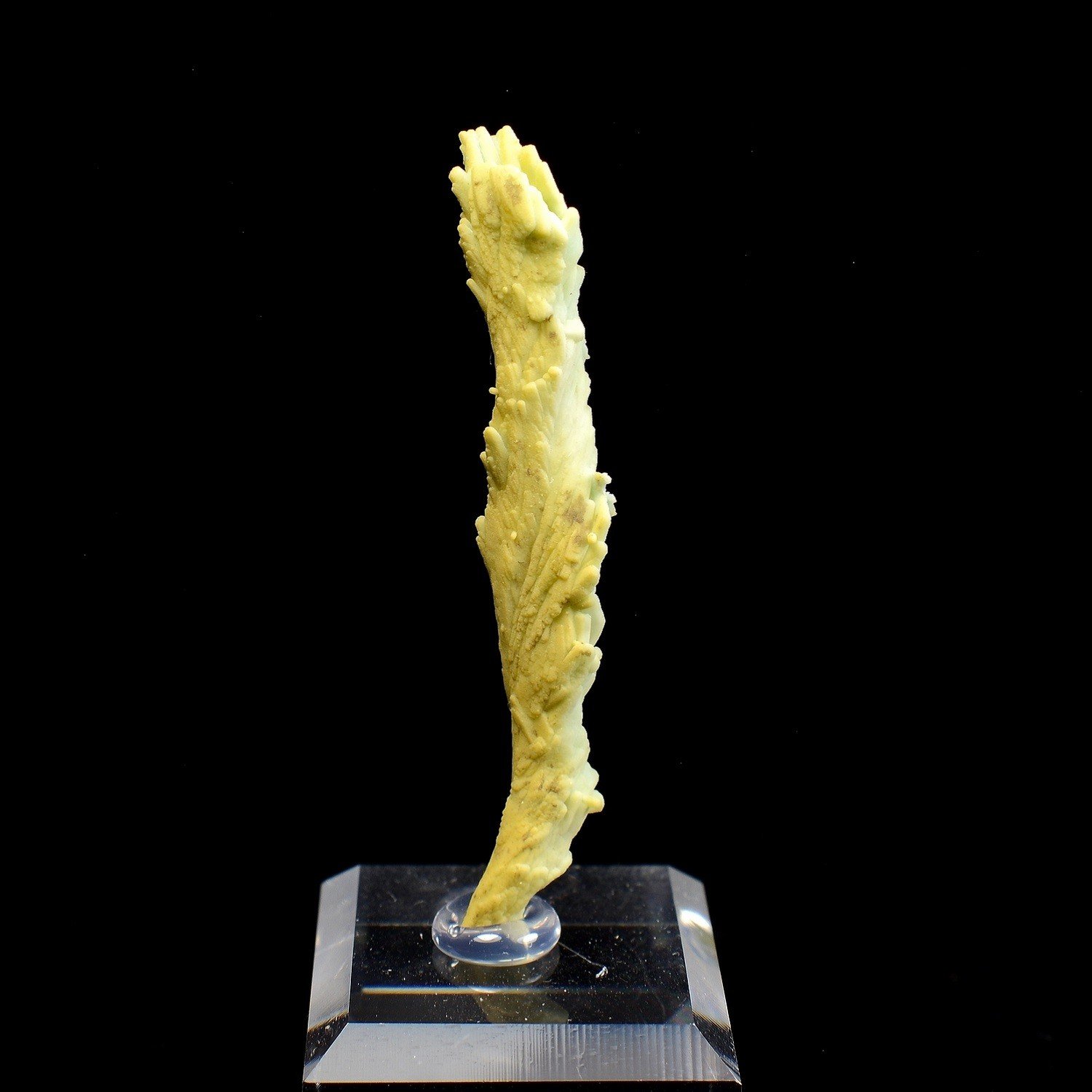 Plumbogummite psm après pyromorphite - Mine Yangshuo, Chine