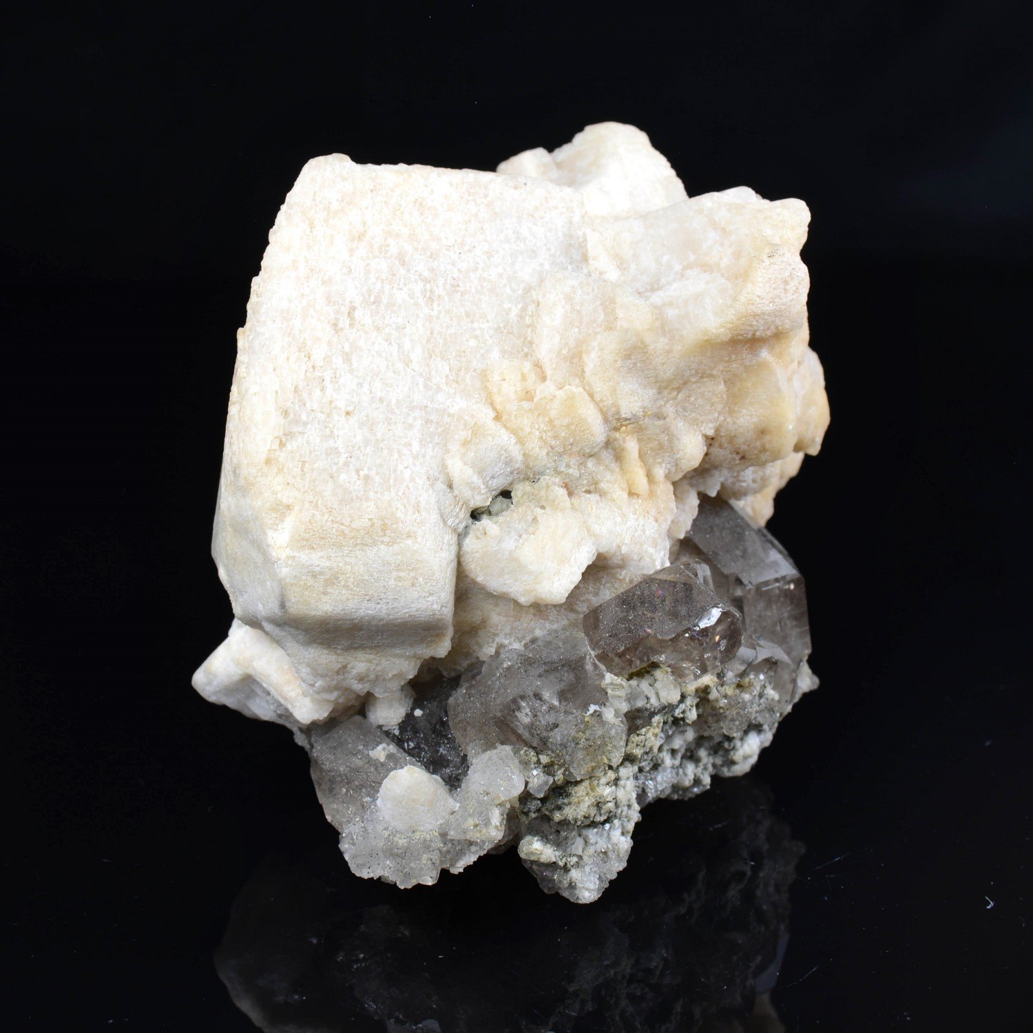 Calcite on quartz - Mont Blanc Massif, Haute-Savoie, France