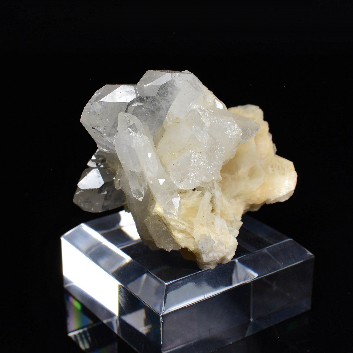 Quartz and calcite - La Table, Savoie, France