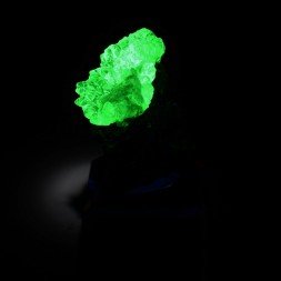 Hyalite opal - Kopasz Hill, Tarcal, Tokaj, Hungary