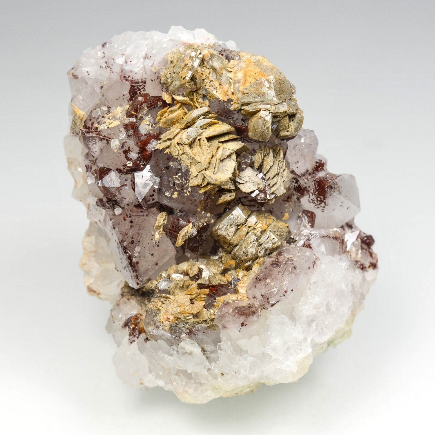 Calcite and fluorite on quartz - L'Argentolle, Saône-et-Loire, France