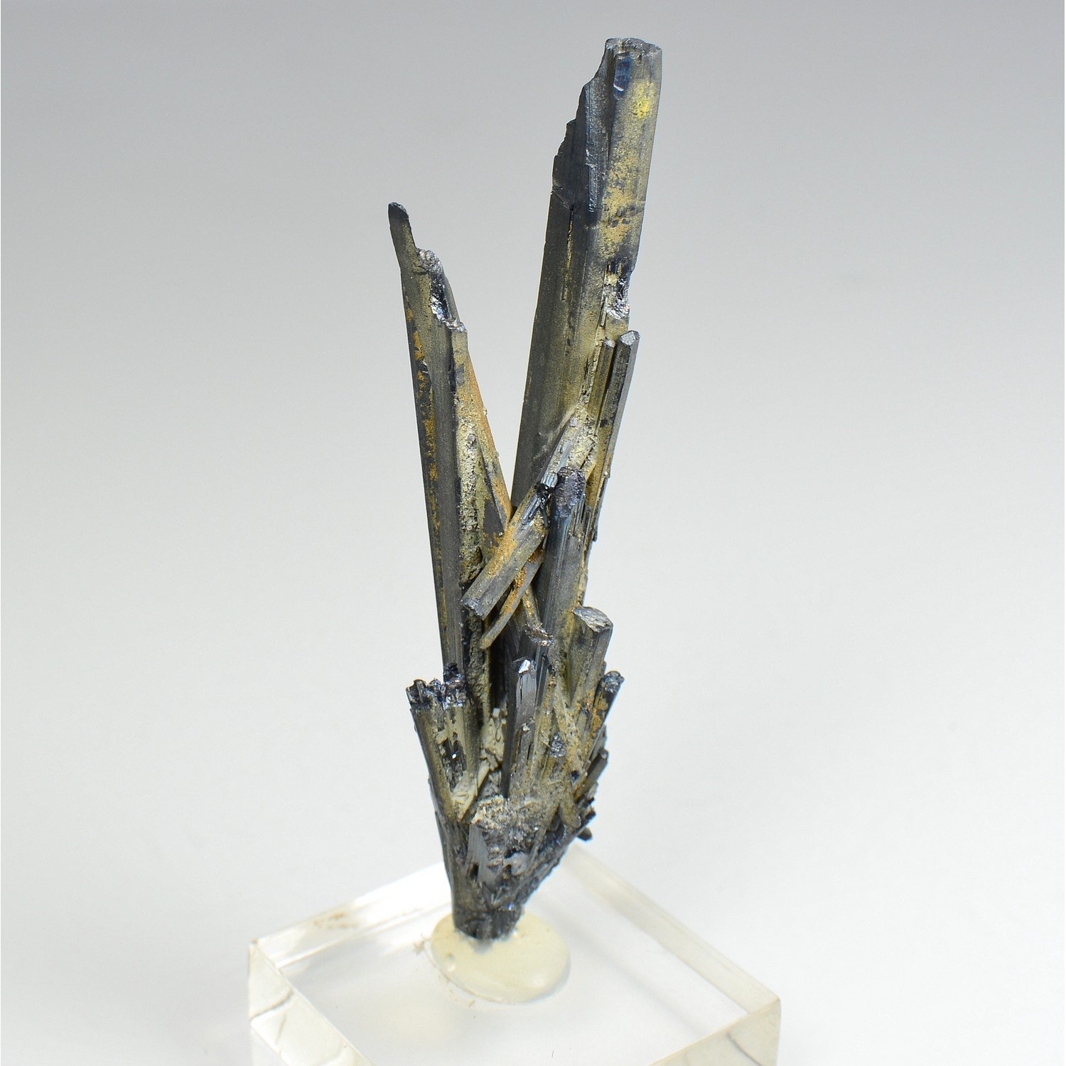 Stibine - Mine Kadamzay, Kirghizistan