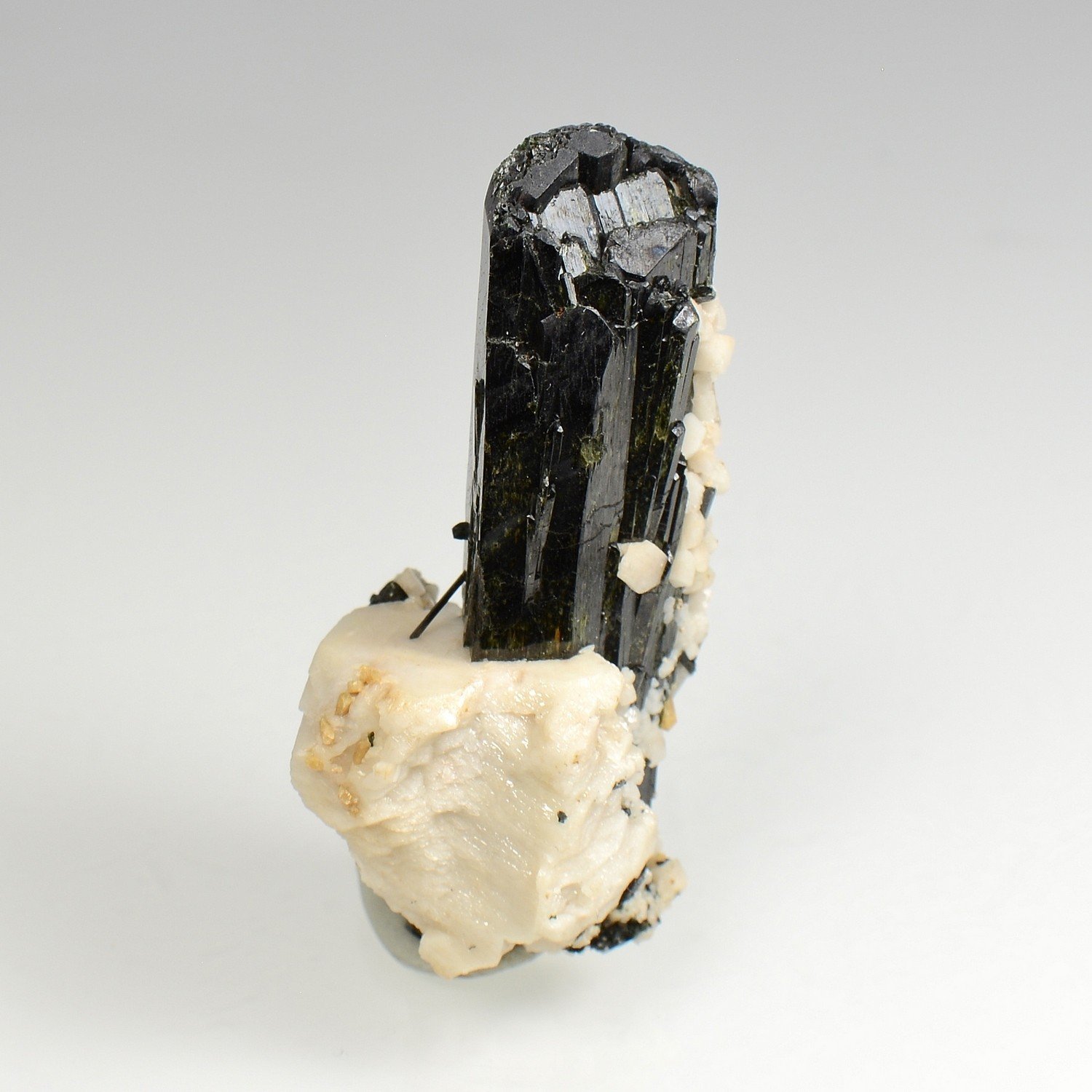 Aegirine, orthoclase, zircons - Malosa Mountains, Malawi