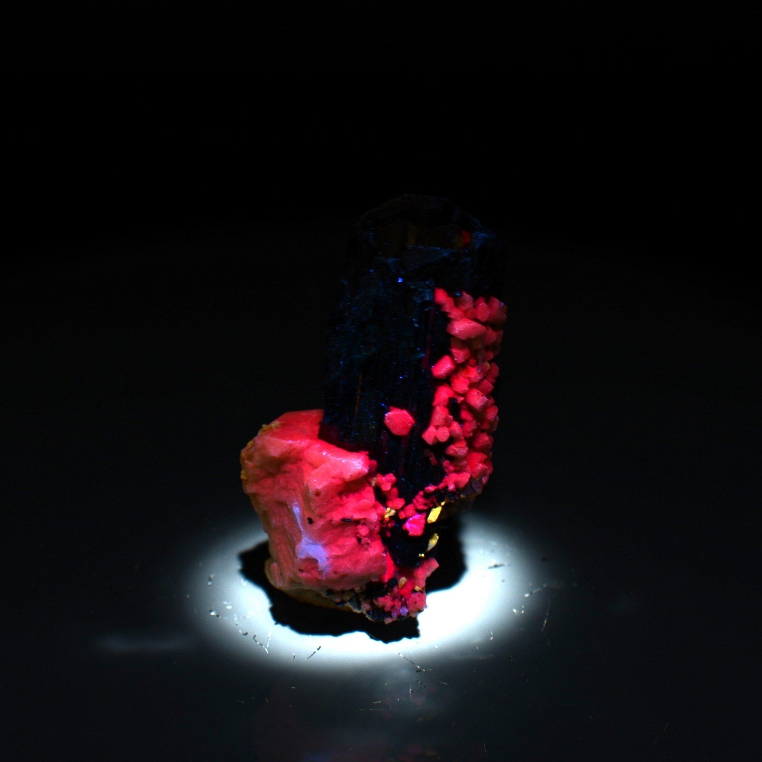 Aegirine, orthose, zircons - Monts Malosa, Malawi