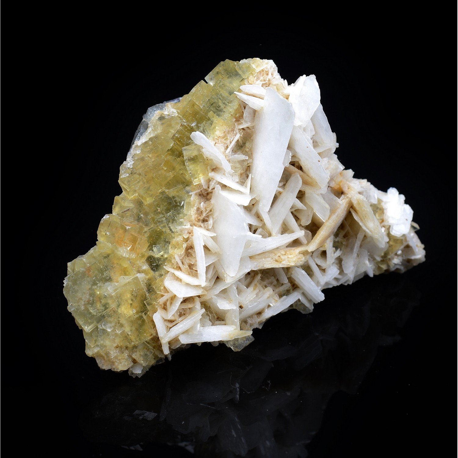 Fluorite and barite - La Barre, Puy-de-Dôme, France