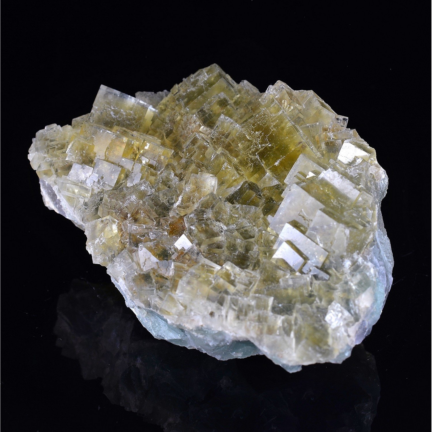 Fluorite - La Barre Mine, Puy-de-Dôme, France