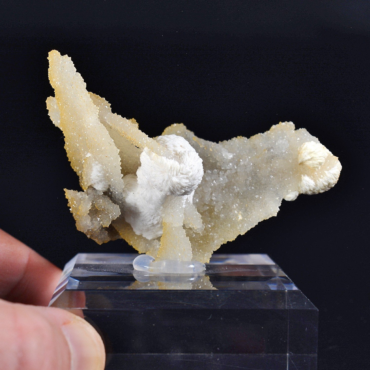 Barytine sur quartz - Cuzac, Lot, France Barytine sur quartz - Cuzac, Lot, France