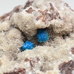 Cavansite sur stilbite - Carrières de Wagholi, district de Poona, Maharashtra, Inde