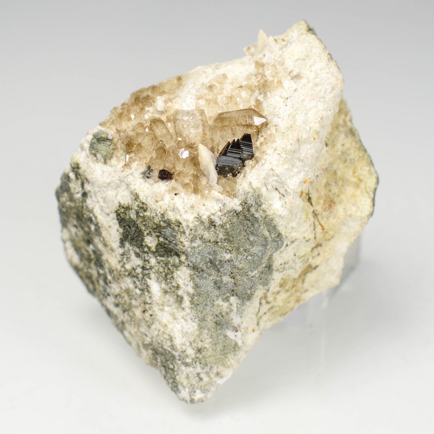 Anatase, quartz, calcite - Entre-Deux-Roches, Massif de la Lauzière, Savoie, France