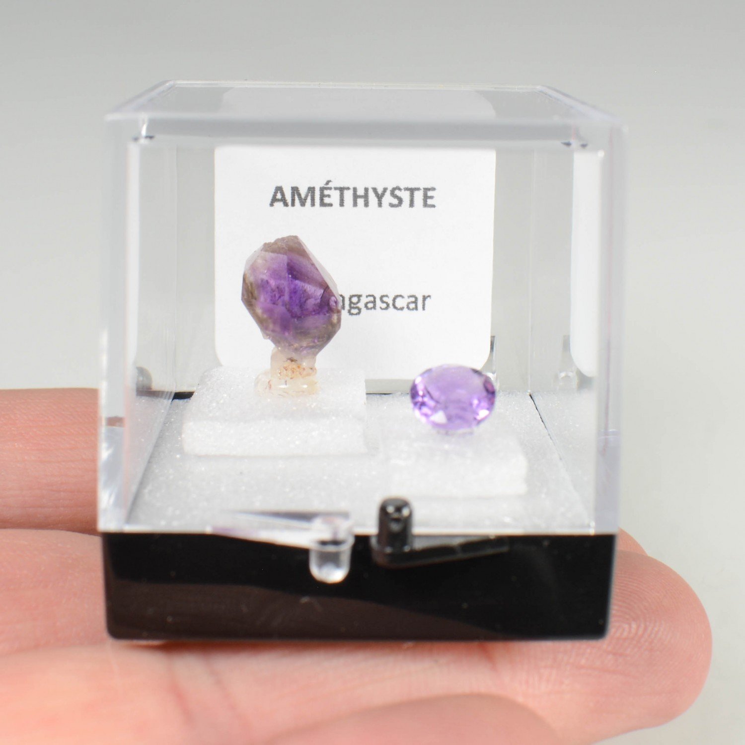 AMETHYST - cut stone and rough stone