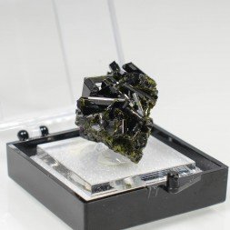 Epidote - Mont Khowrin, Province de Markazi, Perse/Iran