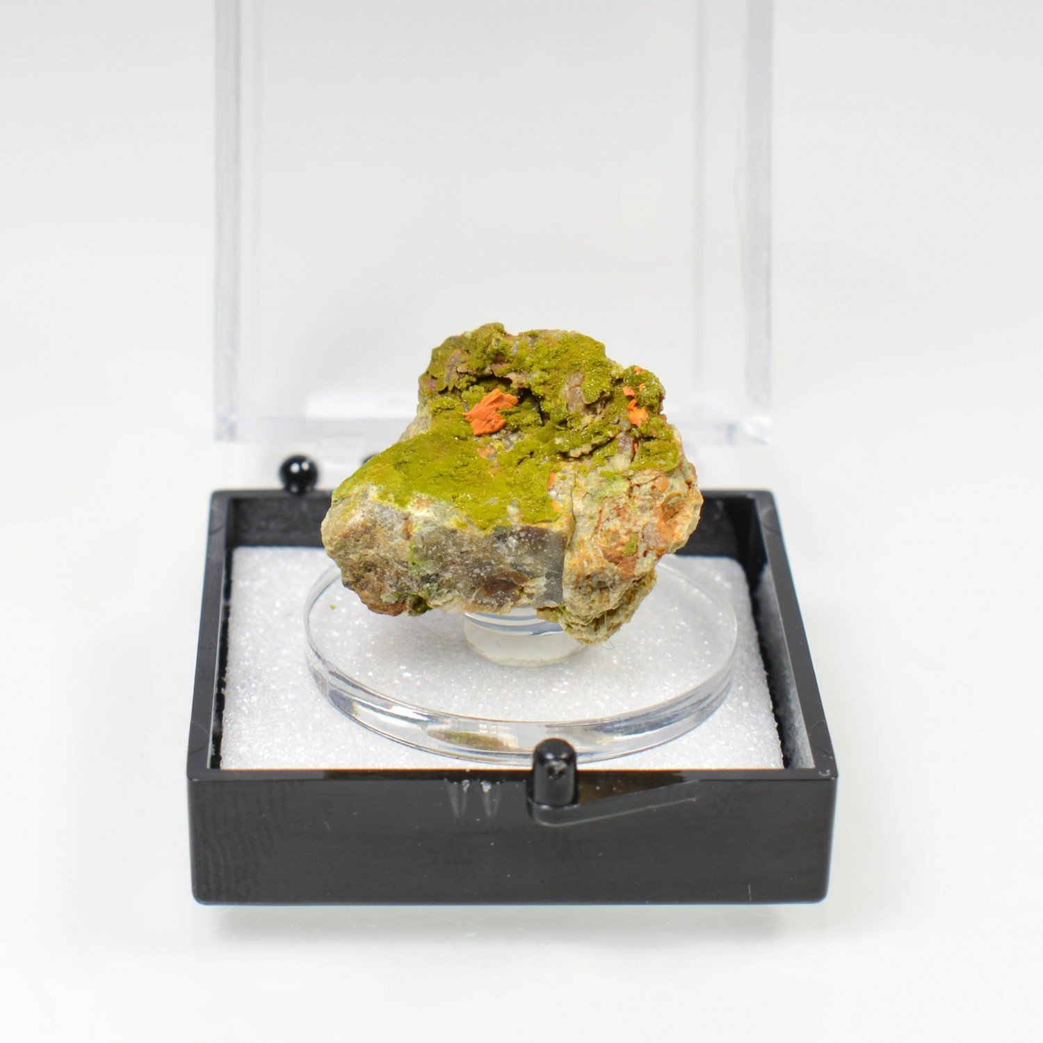 Pyromorphite et crocoïte - Nontron, Dordogne, France