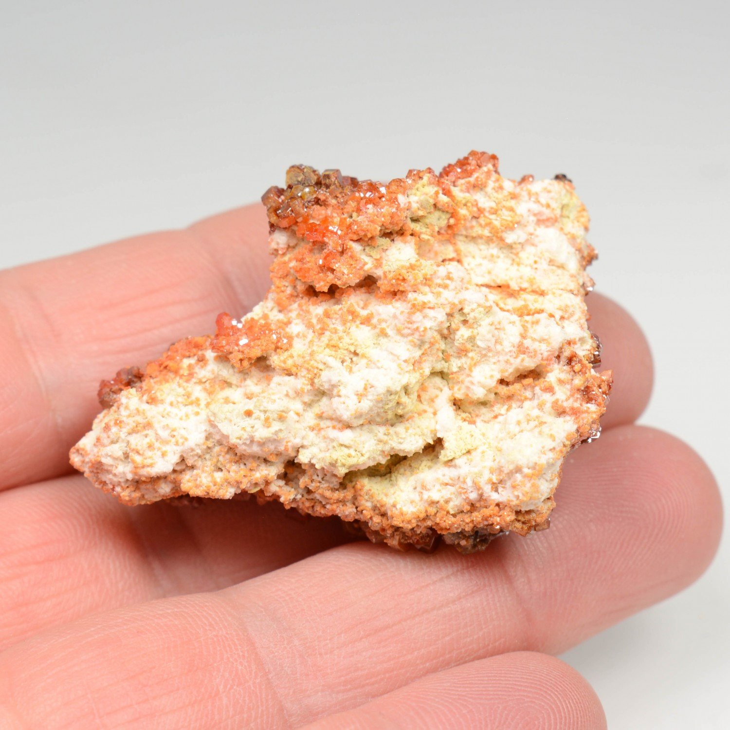 Vanadinite - Disctrict minier de Mibladen, Maroc Vanadinite - Disctrict minier de Mibladen, Maroc