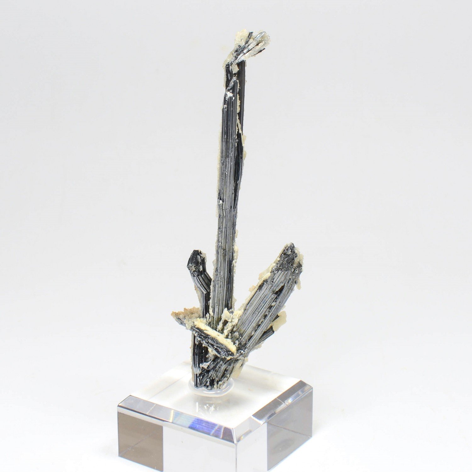 Fluorite and quartz on stibnite - Jiangxi Province, China